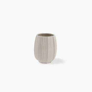 Copo porta-escovas Lilly Camel em cerâmica com padrão charmoso. Ideal para escovas ou pincéis. Design elegante para casa de banho. 8,7x8,7x10,6 cm.