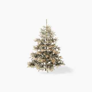 Pinheiro  de Natal artificial com ramos verdes cobertos de neve e pequenas luzes LED, sobre fundo branco