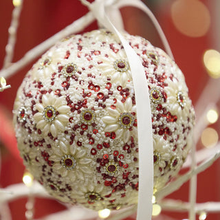 Bola com Flores de Pérolas (7,5cm)